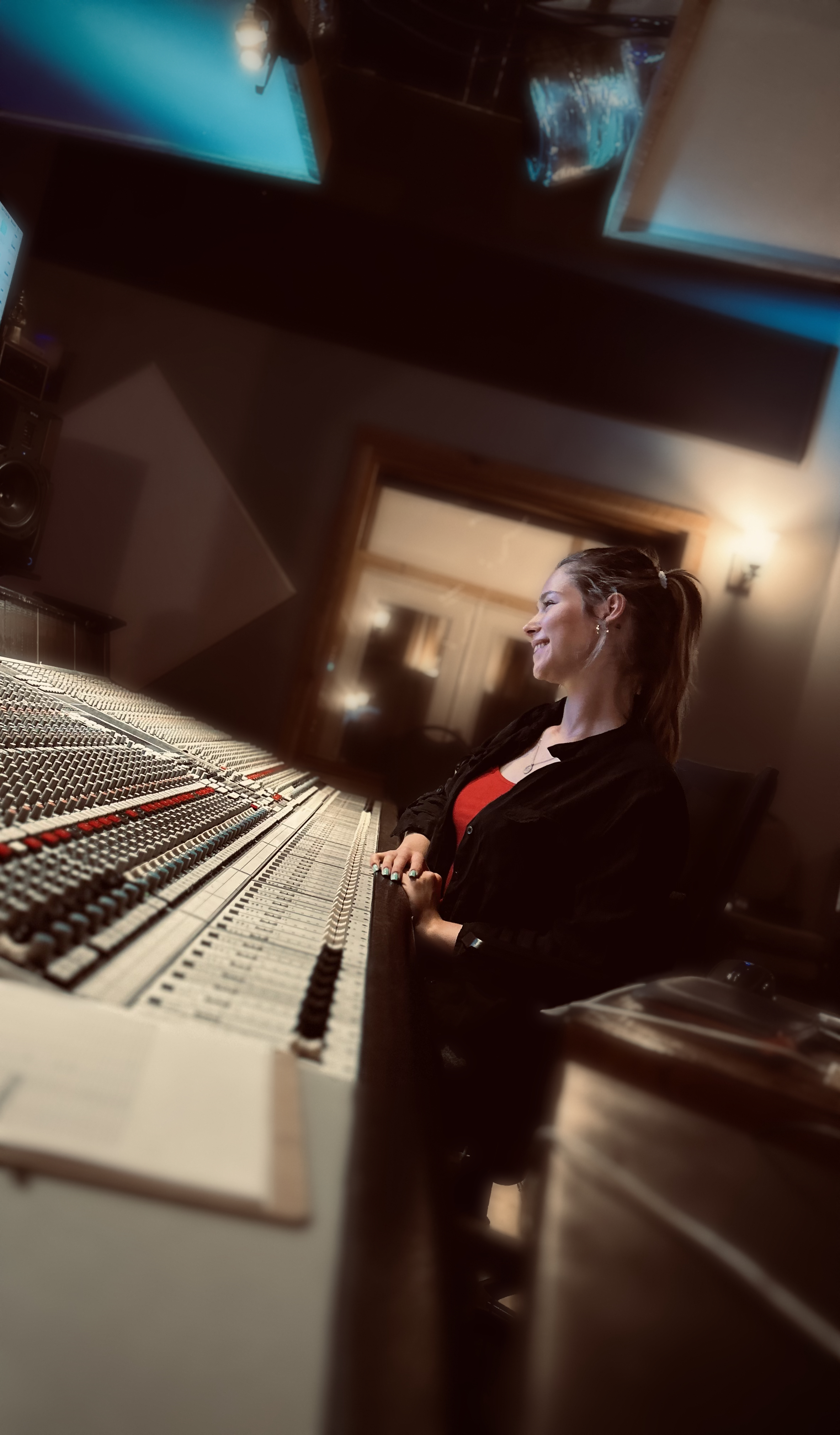 Olivia - DarkHorse SSL